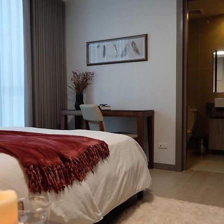 One Uptown Residence Тагуиг Екстериор снимка