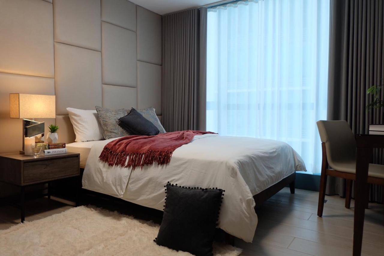 One Uptown Residence Тагуиг Екстериор снимка